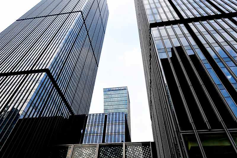 1579140163220104.jpg 2018年1月6日上海陆家嘴1-166-建设银行.jpg
